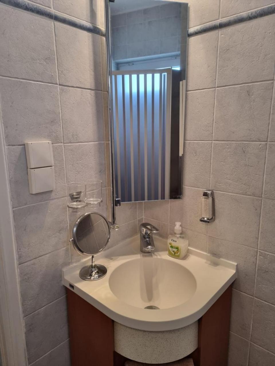 Atlas Apartment With Private Beach And Seaview Blue Loutráki Zewnętrze zdjęcie