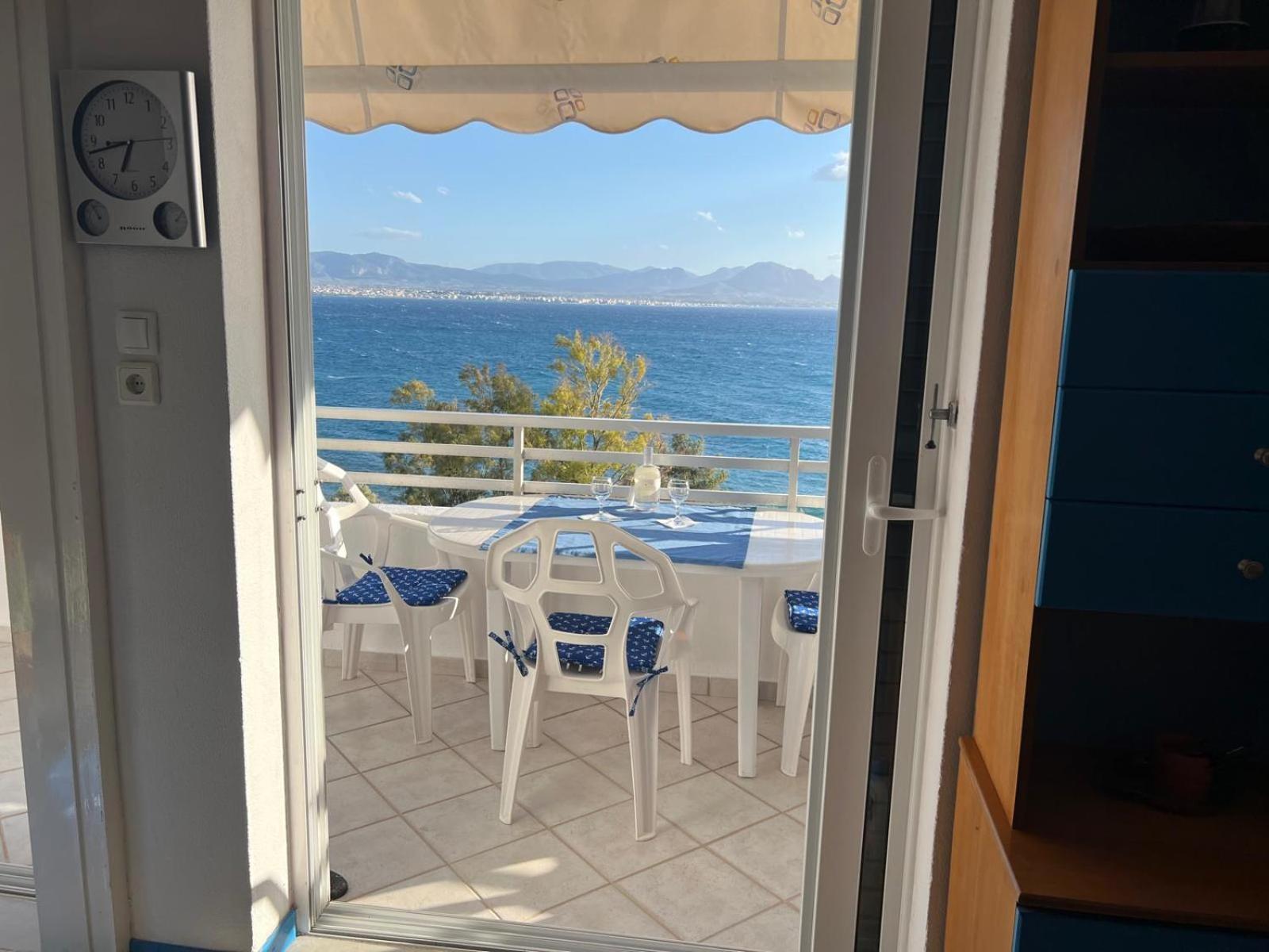 Atlas Apartment With Private Beach And Seaview Blue Loutráki Zewnętrze zdjęcie