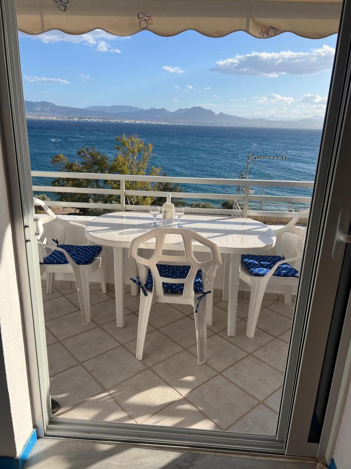 Atlas Apartment With Private Beach And Seaview Blue Loutráki Zewnętrze zdjęcie